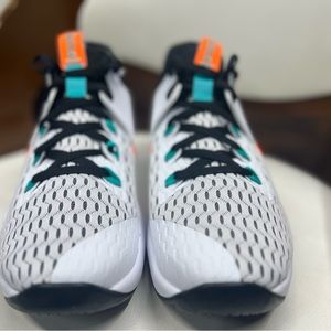 Size 9.5 - Nike LeBron Witness 5 White Clear Jade 2020 Men’s Shoes